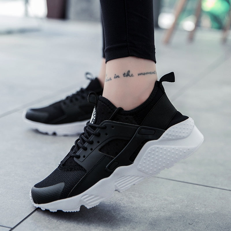 Camilla Sneakers 2018